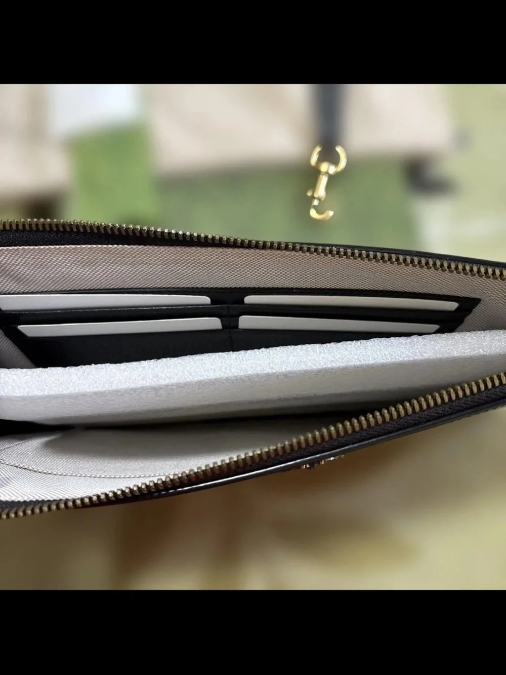 Gucci wristlet pouch